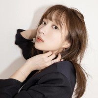 Pacaran dengan psikiater, penggemar Hani EXID teringat dengan kisah cintanya dalam drama Korea You Raise Me Up. Dalam drama komedi romantis itu dia juga berpacaran dengan seorang psikiater. Foto: dok. Instagram @ahnanihh