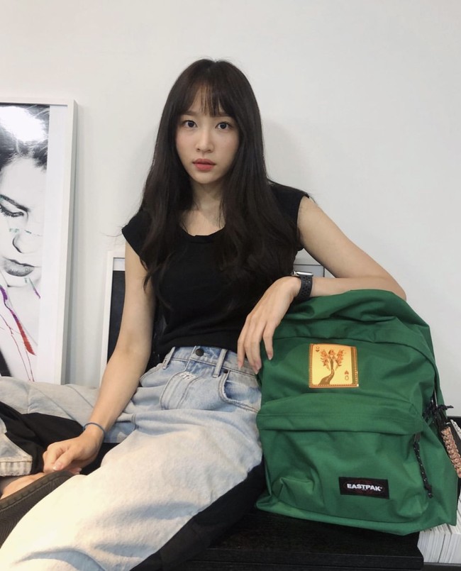 Hani EXID sukses ‘mengelabui’ penggemar karena memilih untuk menjaga privasi hubungannya. Tahun lalu di sebuah acara radio dia mengaku memilih berondong ketimbang pria yang sepantaran dan lebih tua. Foto: dok. Instagram @ahnanihh