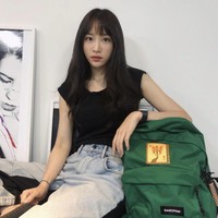 Hani EXID sukses ‘mengelabui’ penggemar karena memilih untuk menjaga privasi hubungannya. Tahun lalu di sebuah acara radio dia mengaku memilih berondong ketimbang pria yang sepantaran dan lebih tua. Foto: dok. Instagram @ahnanihh