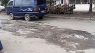 Hati-hati! Banyak Jalan Berlubang di Palembang