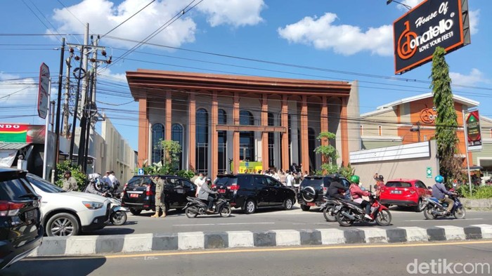 Holywings di Jalan Magelang Sleman ditutup, Rabu (29/6/2022).