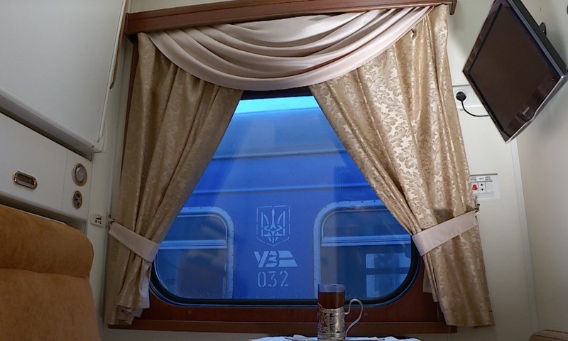 Interior kereta Jokowi ke Ukraina