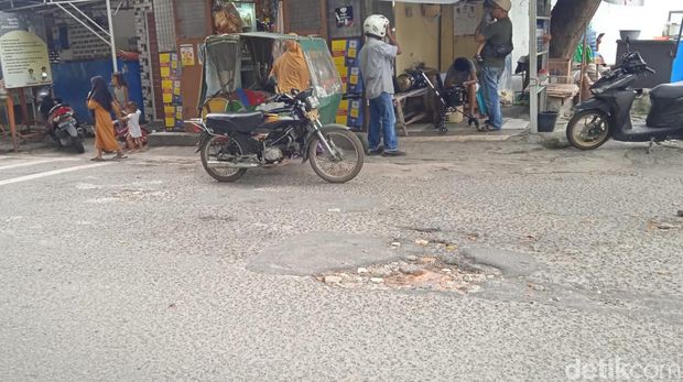 Kondisi Jalan Taruma, Kecamatan Medan Petisah.