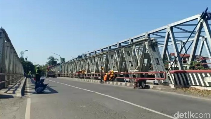 Jembatan Pemali Brebes jelang penutupan, Rabu (29/6/2022).