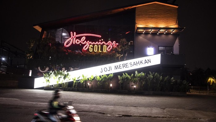 Kenapa Holywings ditutup? Pemprov DKI Jakarta menutup sejumlah outlet Holywings di Jakarta. Penutupan ini telah dilaksanakan sejak Selasa (28/6/2022).