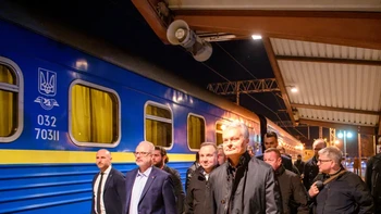Sebelumnya, para pemimpin Eropa juga ke Ukraina dengan kereta ini pada 13 April 2022. Ini adalah foto rombongan Presiden Latvia, Egils Levits, Presiden Polandia Andrez Duda dan Presiden Lithuania, Gitana Nauseda. Foto: Radio Free Europe