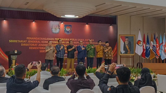 KPU dan Dukcapil kerja sama Pemutkahiran Data Pemilih Pemilu