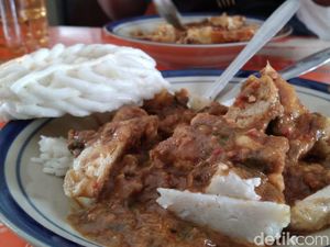 Kupat Tahu Mangunreja, Kuliner Legendaris Khas Tasikmalaya