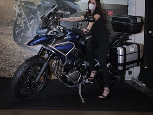 Motor Touring Triumph Rp 700 Jutaan Meluncur di Indonesia