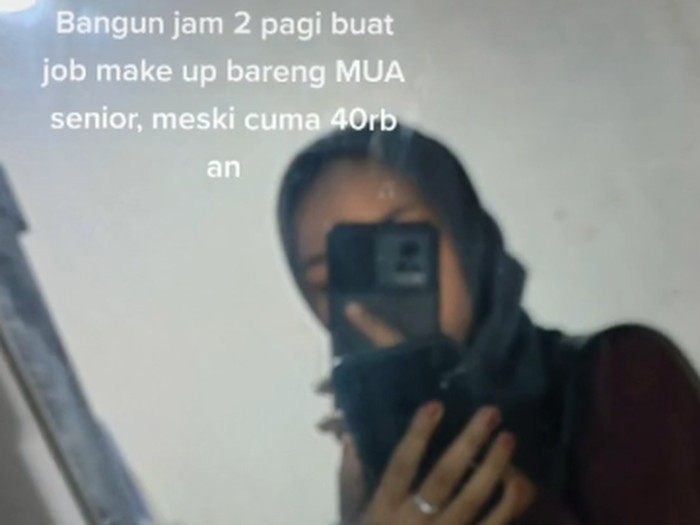 MUA viral ini menceritakan pernah ditolak klien karena menggunakan alat seadanya dan dibayar Rp 40 ribu. MUA viral ini menceritakan pernah ditolak klien karena menggunakan alat seadanya dan dibayar Rp 40 ribu.
