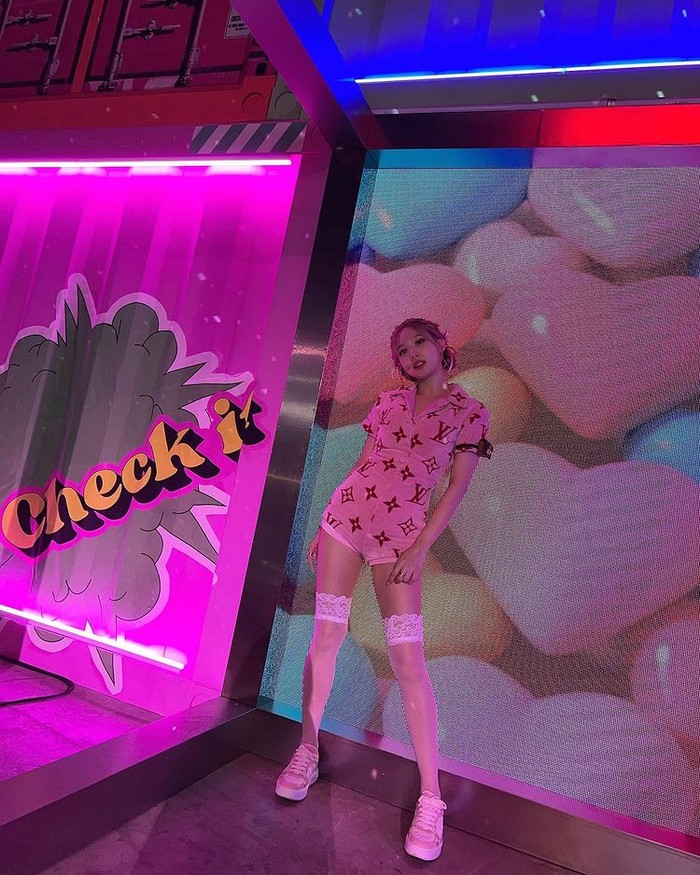 Nayeon TWICE Nayeon TWICE