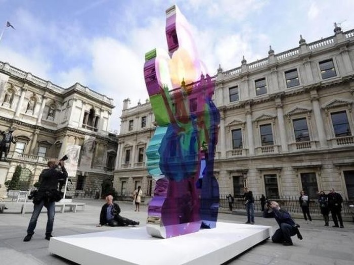 Patung Jeff Koons