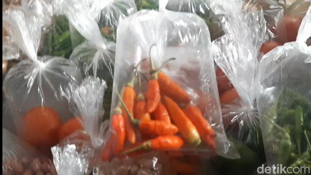 Pedagang sayuran di Tasikmalaya.