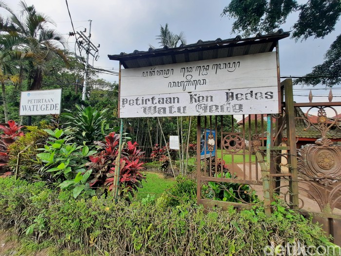 Petirtaan Watugede di Malang Petirtaan Watugede di Malang
