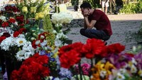 Presiden Ukraina Volodymyr Zelensky mengatakan Rusia telah dengan sengaja membunuh warga sipil ketika menggempur mal di Kremenchuk. Otoritas Ukraina menyebut bahwa sekitar 36 orang masih hilang usai serangan rudal tersebut. Sedangkan 59 orang lainnya mengalami luka-luka akibat serangan tersebut.