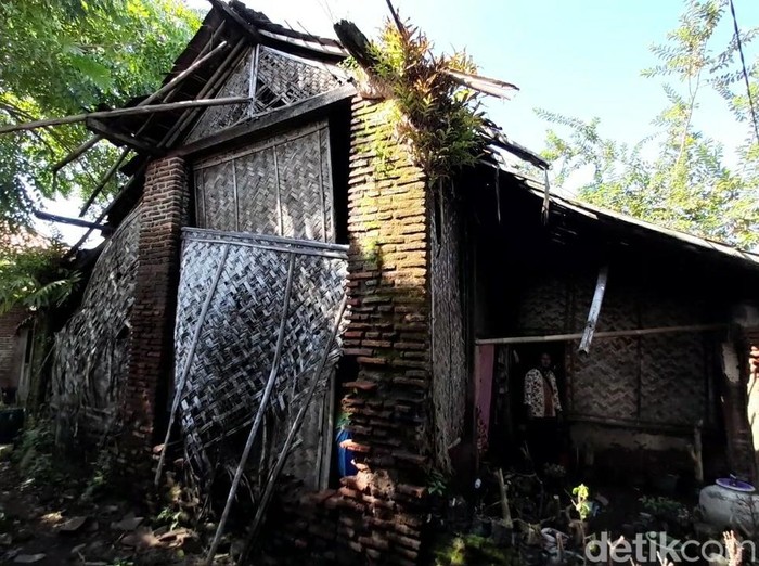 Rumah yang ditinggal Kartomi di Kersana, Brebes, Rabu (29/6/2022).