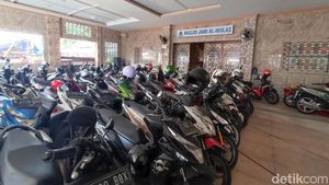 Potret Masjid di Jakbar yang Diviralkan Jadi Parkiran Motor
