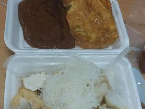 Kamu Sudah Coba? Sekte Baru Makan Ketoprak Bumbu Dipisah