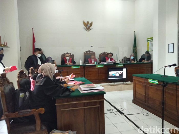 Sidang tuntutan terdakwa di PN SUrabaya