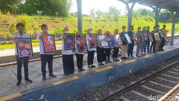 stop pelecehan seksual di kereta api