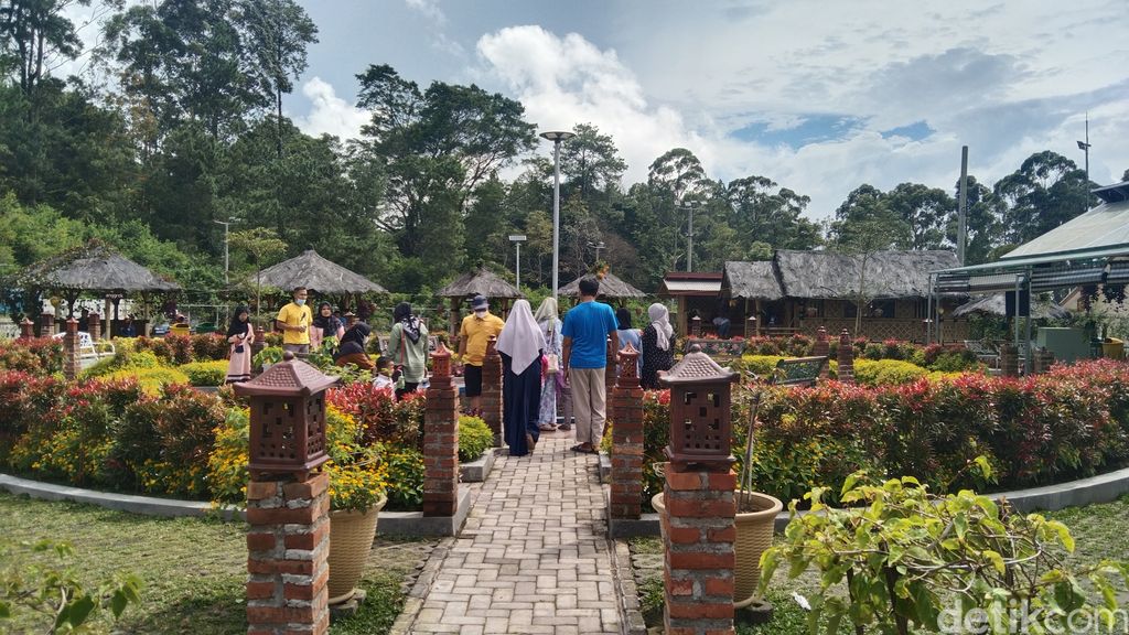 Taman Bunga Bee Park, Majalengka.