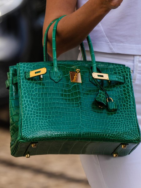 Harga Diprediksi Naik, Ini Alasan Investasi Hermes Lebih Untung Dibanding Emas