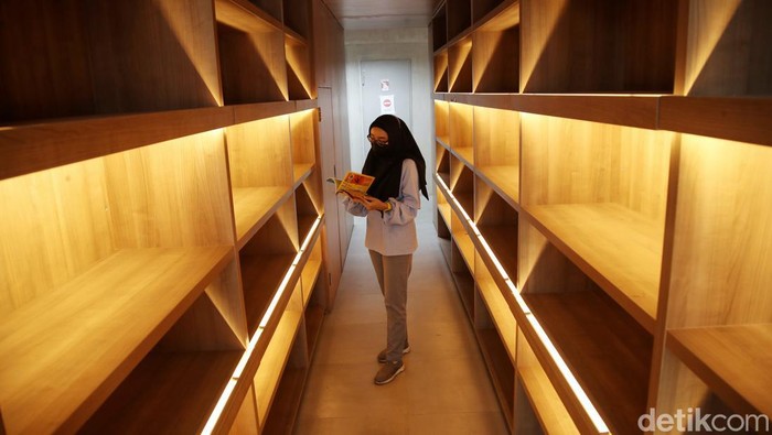 Perpustakaan Umum Daerah Provinsi DKI Jakarta akan dibuka lagi bulan depan. Selain memiliki desain yang keren, perpustakaan ini pun dilengkapi beragam fasilitas