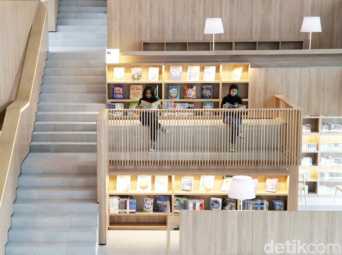 Perpustakaan Umum Daerah Provinsi DKI Jakarta akan dibuka lagi bulan depan. Selain memiliki desain yang keren, perpustakaan ini pun dilengkapi beragam fasilitas