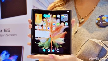 Vivo X Fold ditenagai oleh Snapdragon 8 Gen 1 dengan RAM hingga 12GB. Foto: Adi Fida Rahman/detikINET