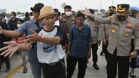 Setelah itu, berbagai aksi unjuk rasa pun terus digelar. Seperti pada Juni 2022, Oktober 2022 kemudian pada November 2022. ANTARA FOTO/Fakhri Hermansyah