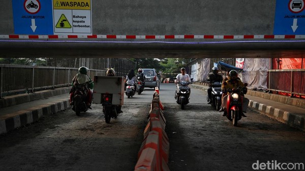 Ada Proyek Girder Kereta Cepat, Lalin Tol Japek Direkayasa