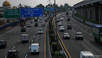 PT Jasa Marga mengatakan pekerjaan yang dimaksud dijadwalkan mulai Senin kemarin (27/6) hingga Selasa (5/7) pada periode window time yakni pukul 22.00-04.00 WIB dengan tetap mempertimbangkan kondisi lalu lintas.