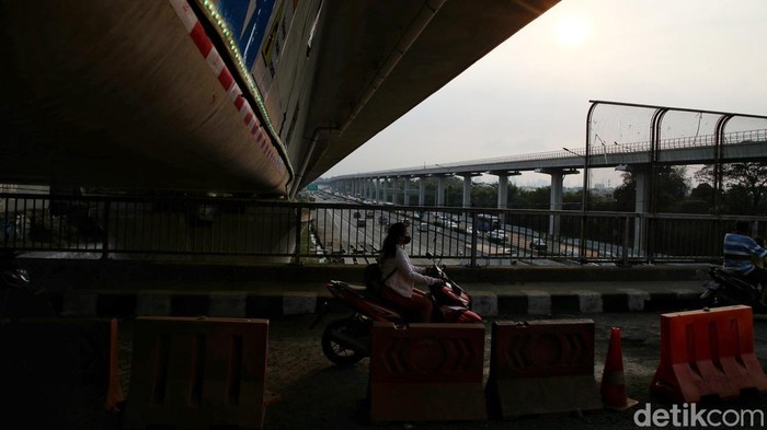 Ada Proyek Girder Kereta Cepat, Lalin Tol Japek Direkayasa Ada Proyek Girder Kereta Cepat, Lalin Tol Japek Direkayasa