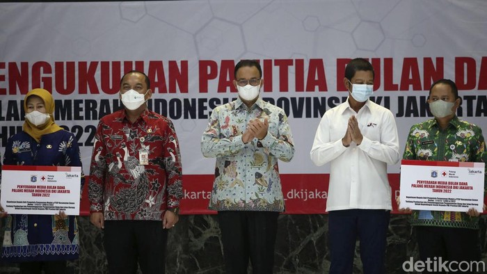 Anies Baswedan Kukuhkan Panitia Bulan Dana PMI DKI Jakarta 2022 Gubernur DKI Jakarta Anies Baswedan kukuhkan panitia Bulan Dana PMI Provinsi DKI Jakarta 2022. Diketahui, kegiatan Bulan Dana PMI ini digelar setiap tahun.