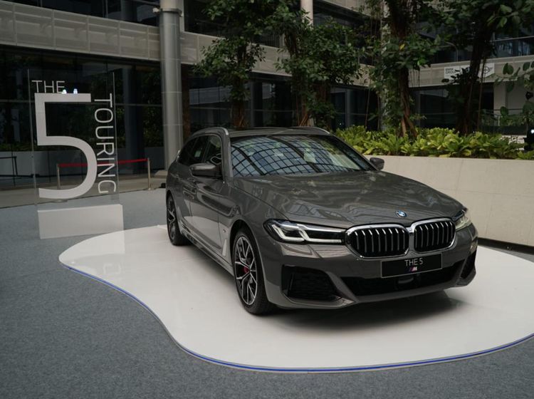Begini Lho Jeroan BMW Seri 5 Touring Terbaru
