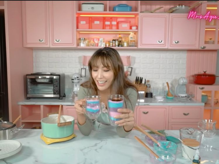 Keren! Ini Penampakan Dapur Ayu Dewi yang Bertema Warna Pastel