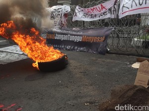 RIP Demokrasi dan Penolakan RKUHP dari Mahasiswa Bandung