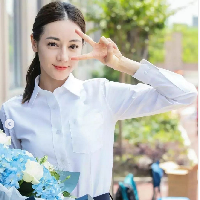 Dilraba Dilmurat merupakan aktris China keturunan Uighur yang kecantikannya mendunia sejak masuk dalam daftar The 100 Most Beautiful Faces of 2017 TC Candler. Nama Dilraba saat itu langsung mencuri atensi. Foto: Dok. WeTV, Instagram Dilraba Dilmurat Fan Page