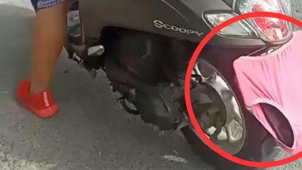 Emak-emak di Lamongan tutupi nopol motor agar terhindar ETLE