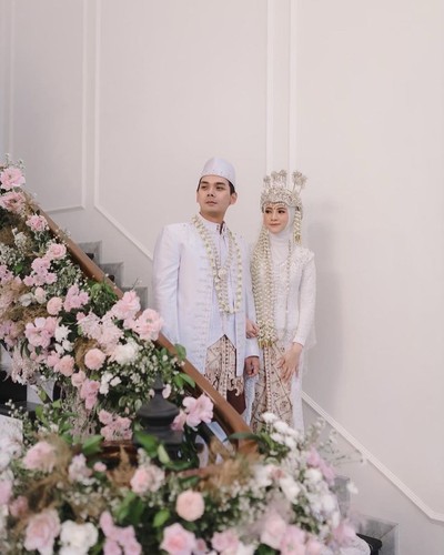 Foto pernikahan Suzzy Miranda dan Alif Andika, kisah cintanya berawal dari Twitter lanjut ke pelaminan viral di media sosial.