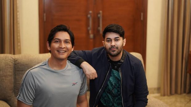 Helmy Syah dengan Lucky Hakim