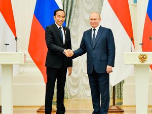 Jokowi Teleponan dengan Putin, Ini yang Dibahas