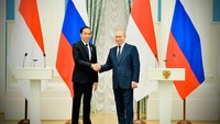 Jokowi Bertemu Putin di Istana Kremlin
