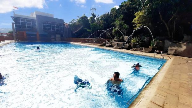 Kolam Renang Sanding Waterboom