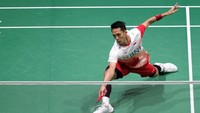 Jonatan membuka peroleh poin dan langsung unggul 3-0, tapi Nishimoto merespons dan berbalik memimpin 8-4. Lima poin beruntun dari Jonatan mengambil kembali keunggulan, untuk kemudian menutup interval 11-9.