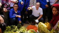 Dalam sidak tersebut, Mendag Zulhas turut memantau harga bahan pokok lainnya di Pasar Toaya, Donggala, Sulawesi Tenggara.