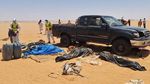 Foto-foto Evakuasi 20 Migran yang Tewas di Tengah Gurun Libya
