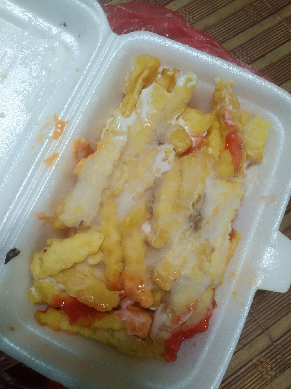 Pedagang Curang! Jual Kentang Goreng yang Sudah Berjamur