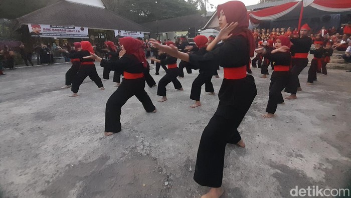 Pencak Silat Gagak Lawung