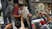 Polisi menahan para aktivis dari partai-partai Hindu sayap kanan yang memprotes pembunuhan Kanhaiya Lal.